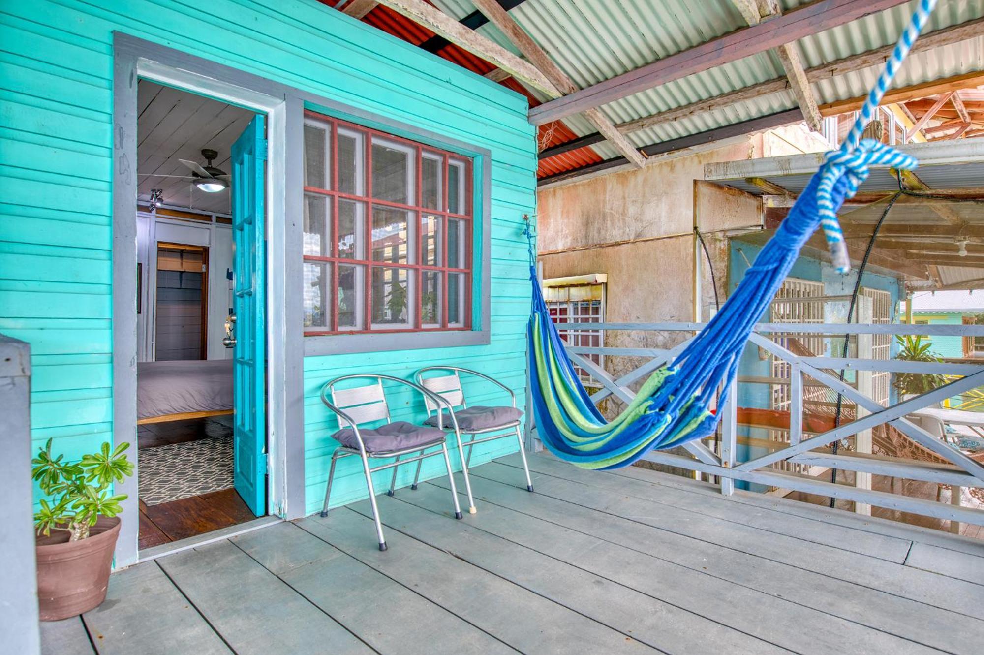 Saigon Bay Bed & Breakfast Bocas Town Exterior photo