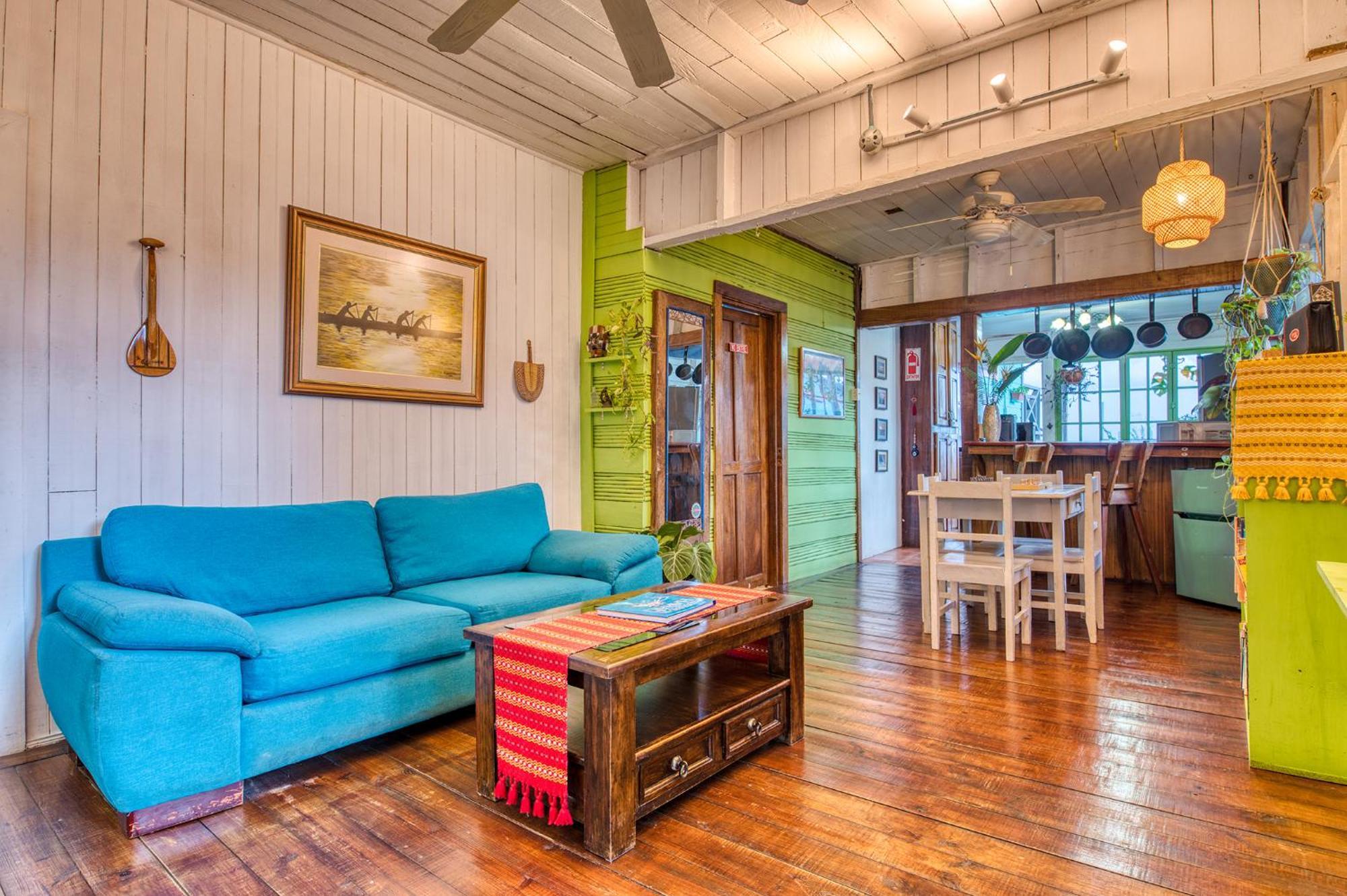 Saigon Bay Bed & Breakfast Bocas Town Exterior photo