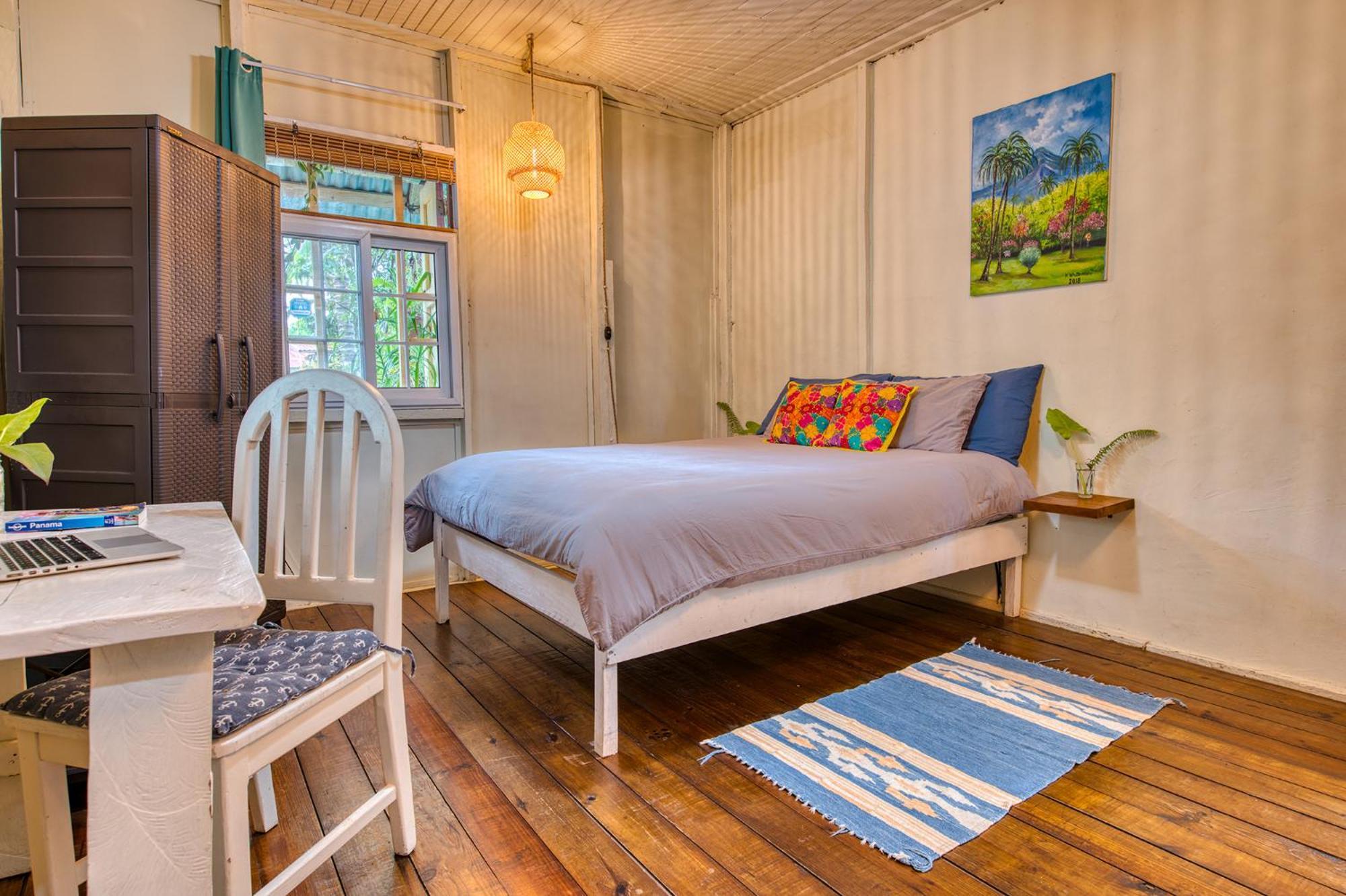 Saigon Bay Bed & Breakfast Bocas Town Exterior photo